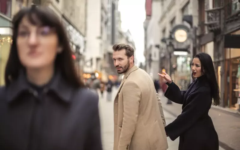 发现老公出轨女人该怎么做？5个有效方法帮你化解危机