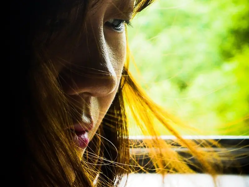 面对男人被挖墙脚，女人该怎么做？