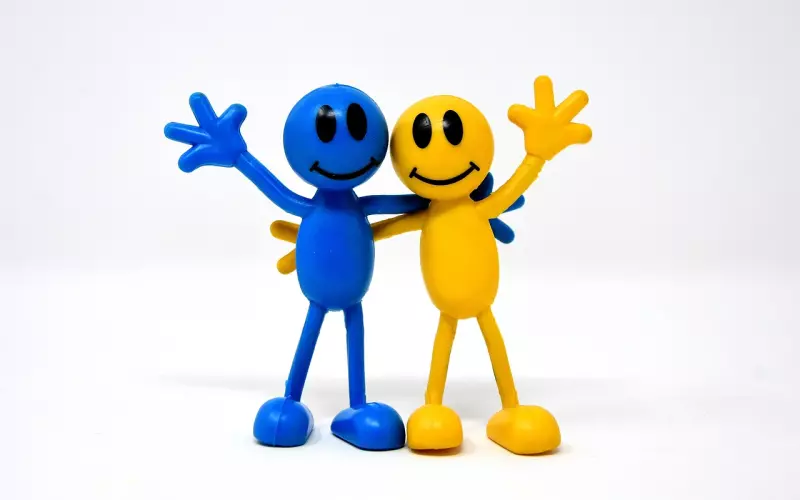 处于异地恋的情侣们，安全感不足怎么办？