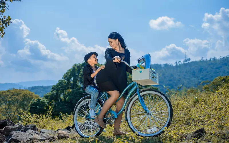 感觉男朋友是为了他妈妈才跟我在一起怎么办