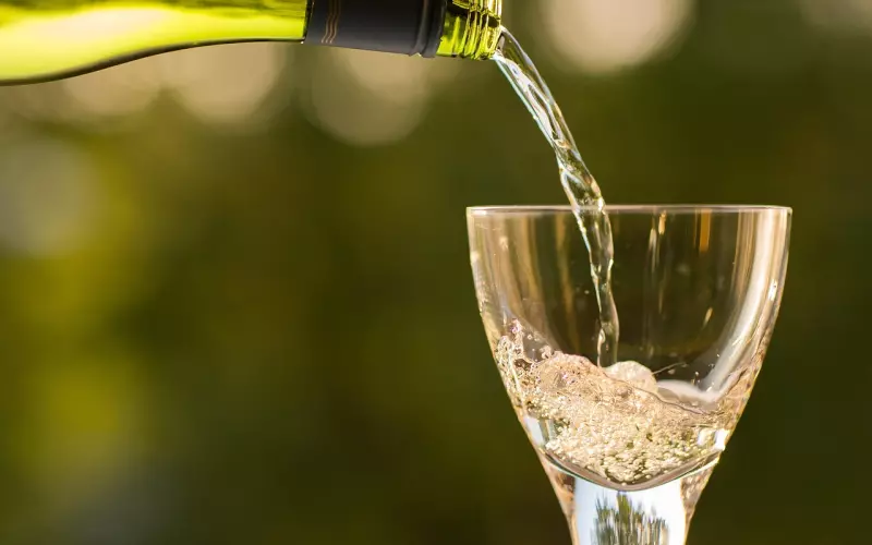 喝了酒跟老婆吵架，还跟岳父说要跟他女儿离婚怎么办？