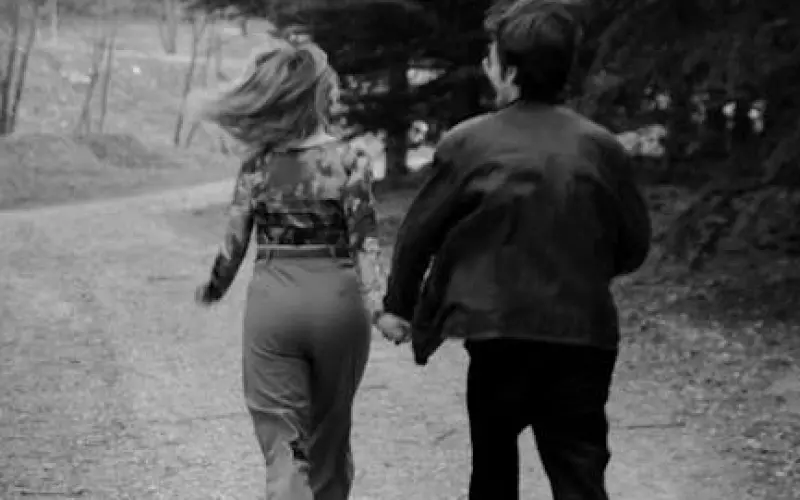 把男朋友作跑了怎么办？被分手的恋爱要怎么挽回？