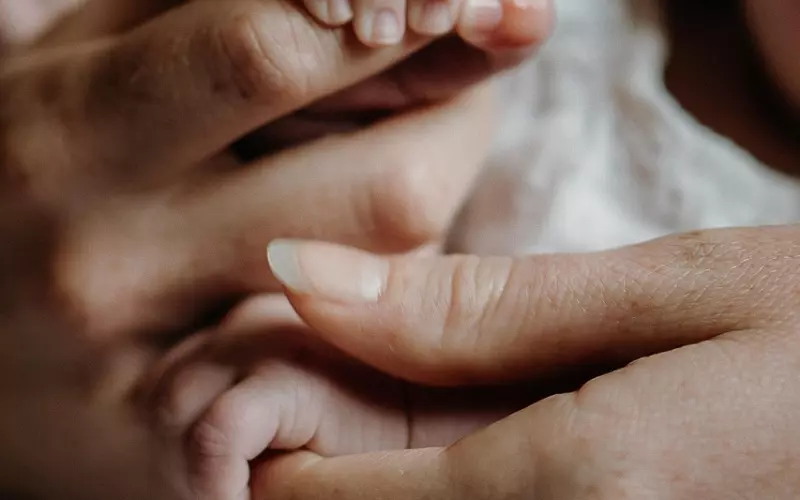 男朋友妈妈反对我们在一起怎么办