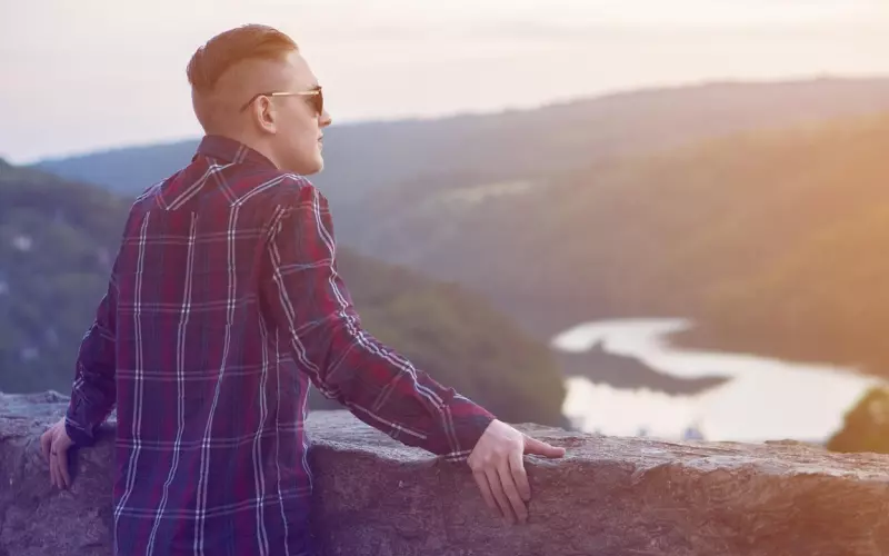 男朋友跟别的女人玩暧昧怎么办