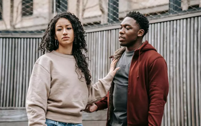 分手后男友对我不理不睬怎么办?采取&ldquo;放弃式挽回&rdquo;!