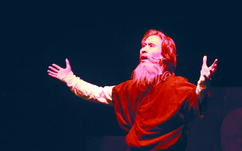 前男友不愿意复合但能聊天怎么办？