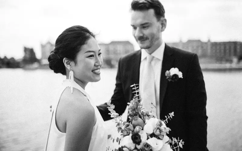 因为前男友 现任男友不肯跟我谈结婚怎么办