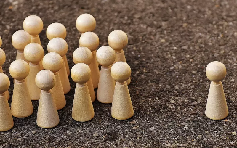 家里反对 男友说不想辜负我要偷偷领证怎么办？