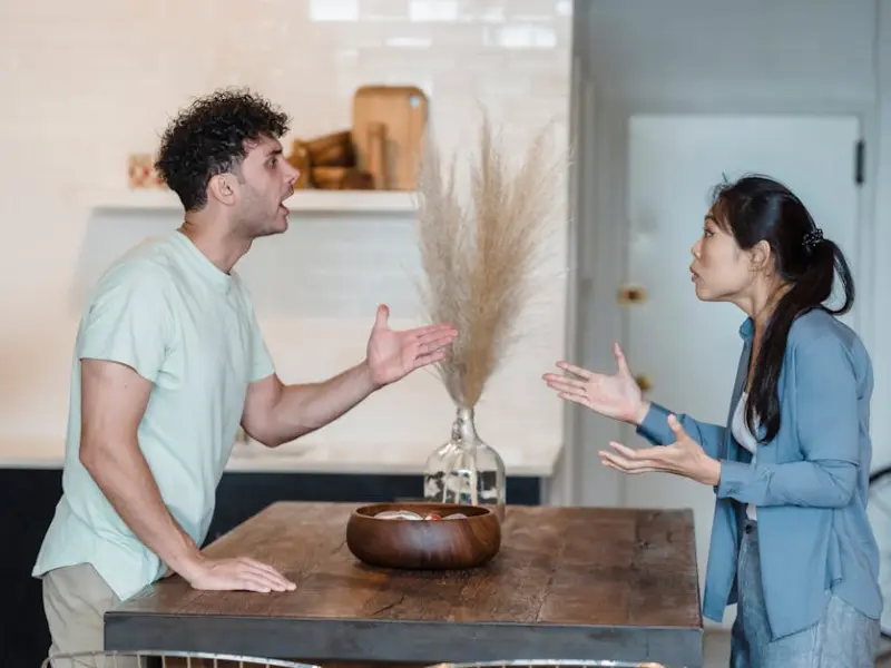 和老公经常因为小事吵架怎么办？  |  隔壁老王