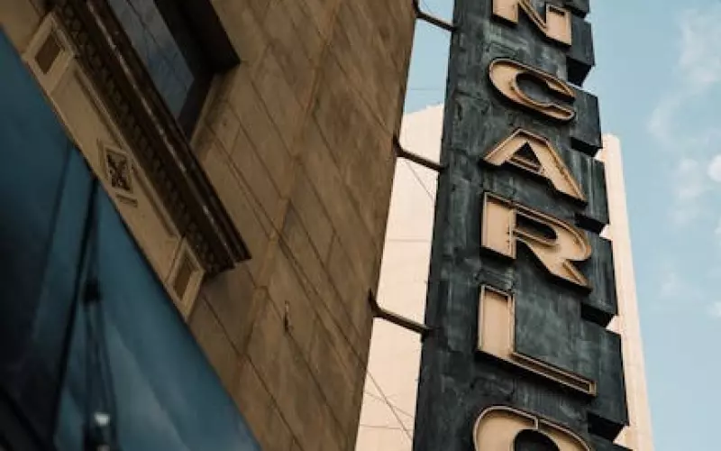 凤凰男为了离婚威胁我怎么办(凤凰男婚外情)