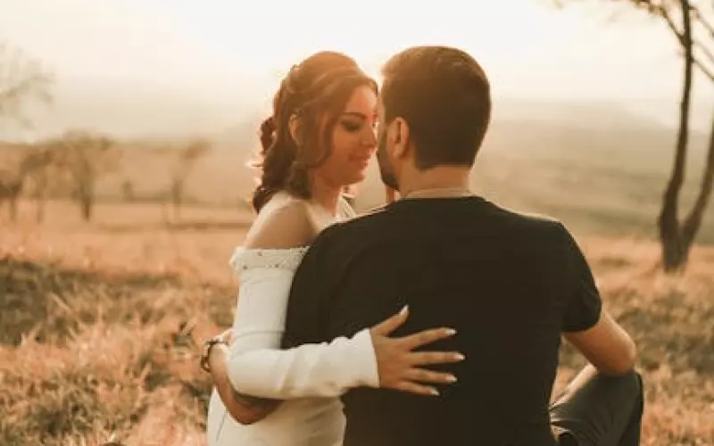 老婆出轨了应该怎么挽回老公(老婆出轨了该怎么挽回才是最好的)