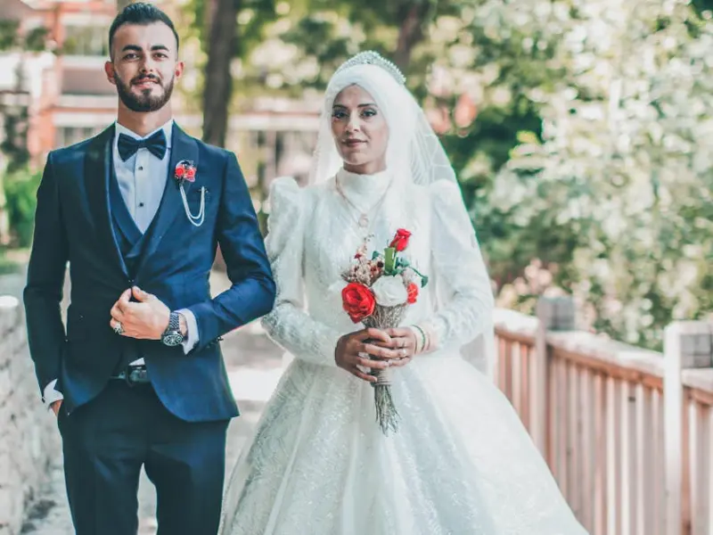 婚姻中发现夫妻三观不合怎么办？情感咨询师：多沟通是最好的良药