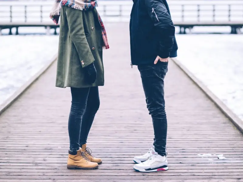 当你确认前任有了新欢，还是自己的朋友，你怎么办？