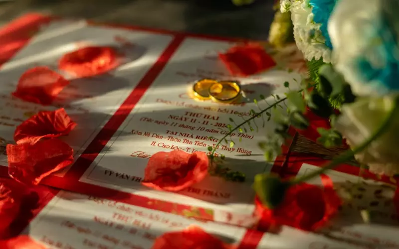 插足婚姻第三者的处理(属蛇22年今年婚姻有第三者怎么办)