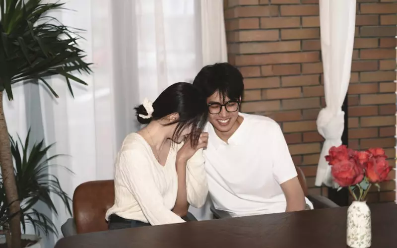 婚外情半年都是女方在主动怎么办(婚外情女方怎么相处才不受伤)