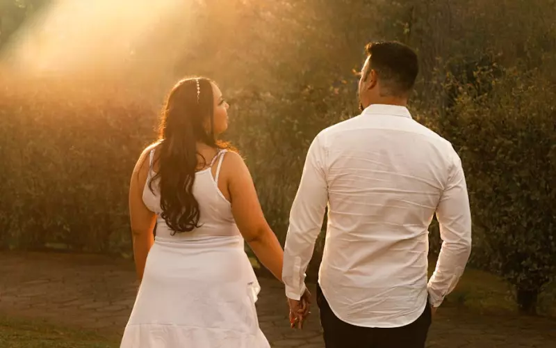 婚姻中两个人性格不合适怎么办(性格不合的两个人婚姻怎样经营)