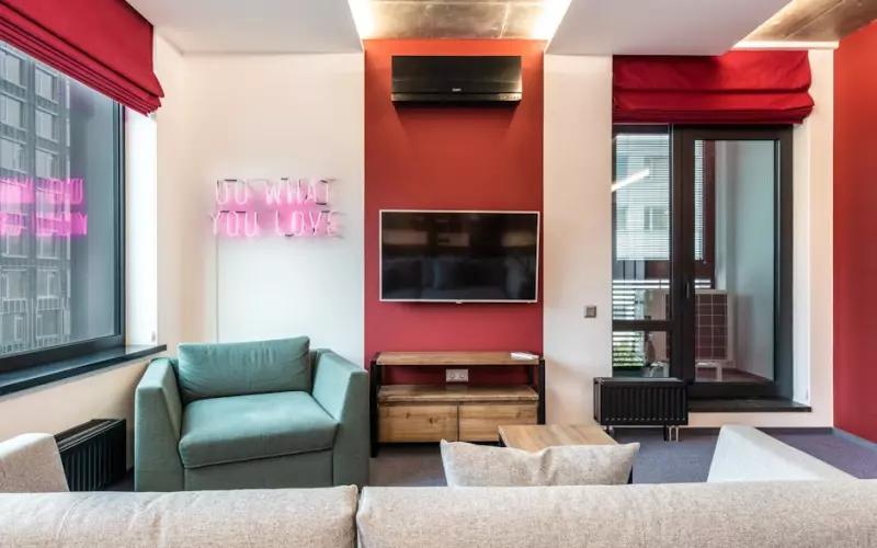 发现老婆有婚外情该怎么做(妻子婚外情男人为何忍气吞声)