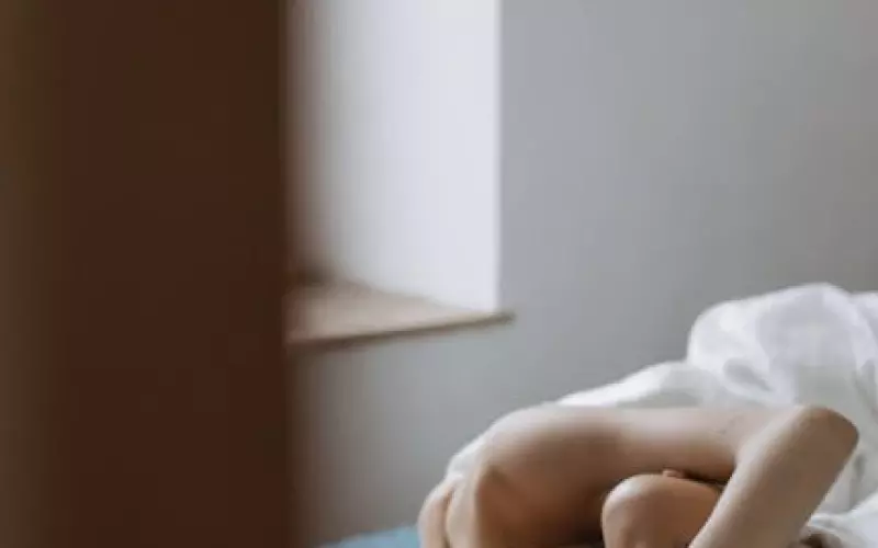 如果发现老公搞暧昧该怎么做(如果发现老公和别人有暧昧怎么办)