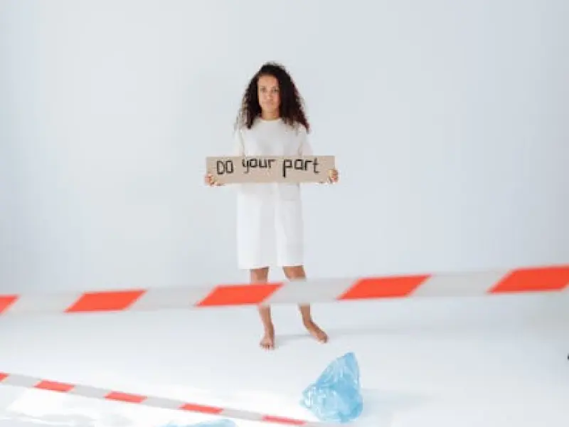 被女友拉黑了该怎么做：分手后不舍得女友，这样做重新把她追回来