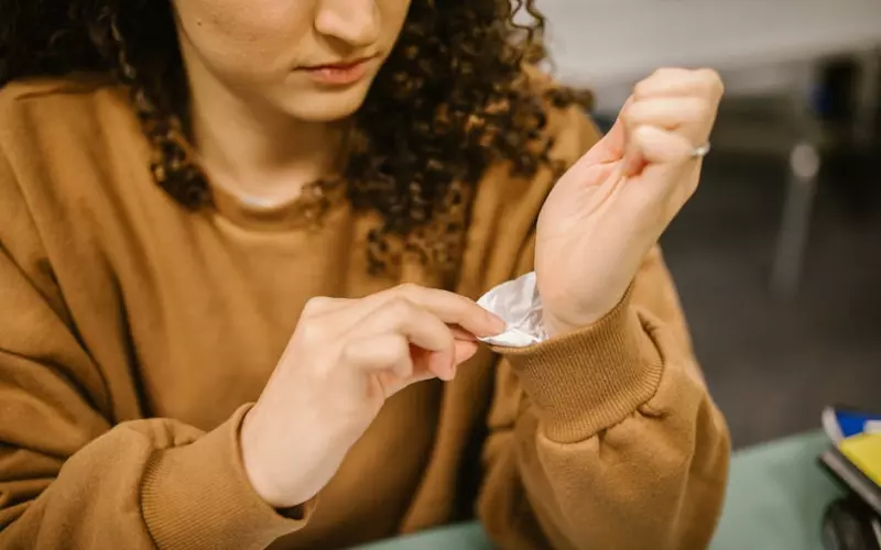 老公出轨变心了怎么办3：男人出轨最怕妻子软硬兼施