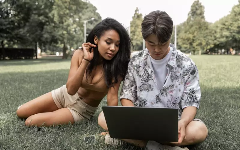 和网恋女友第一次见面该怎么做啊(跟网恋一年的女友见面注意什么)