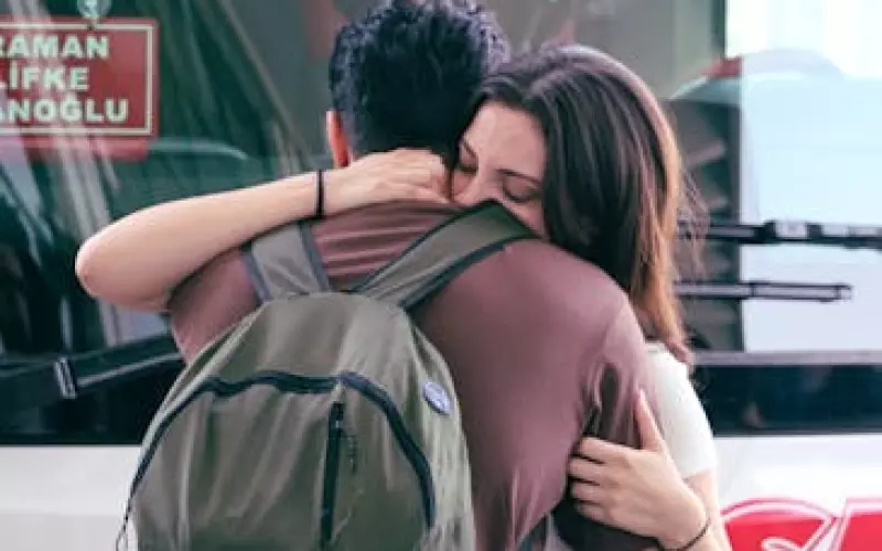 异地恋分手了怎么挽回男友的话语(异地恋分手如何挽回男友)