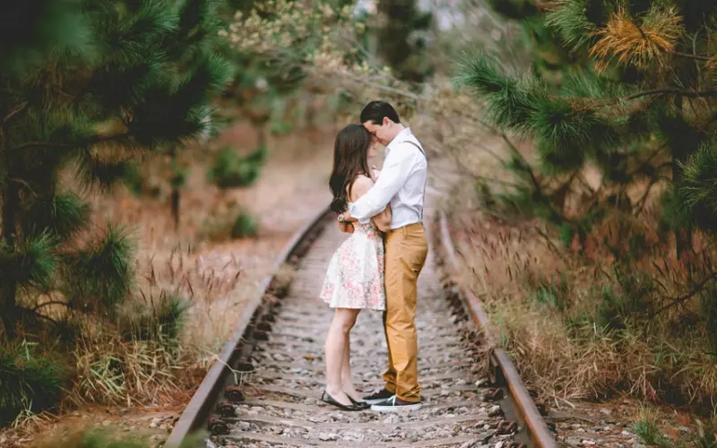 异地恋情侣分手，如何挽回失去的爱情？