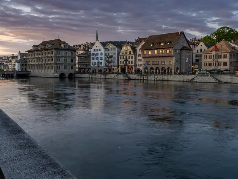 男人疯狂爱上你，不会把这些“地方”看得很重要