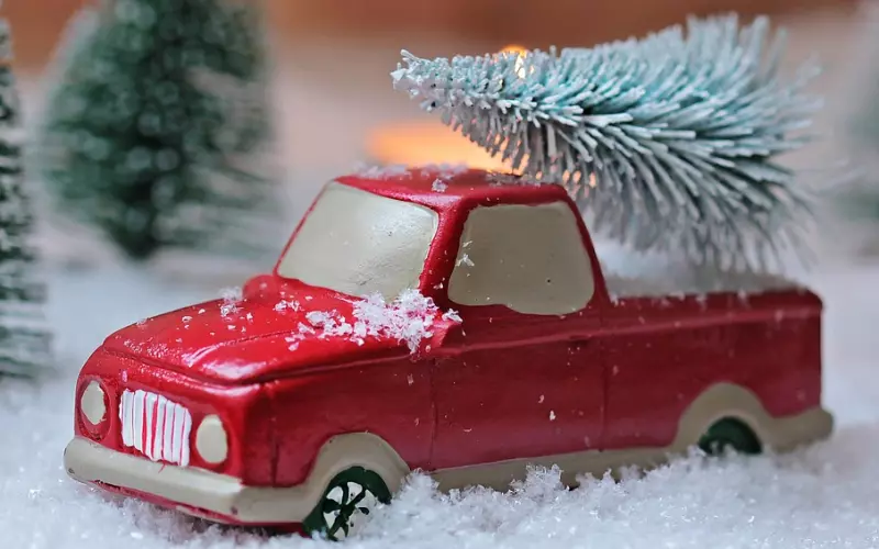 男人对你有“感觉”的时候，会有这4个小动作！