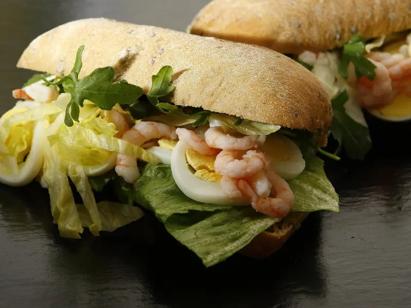 男人动情后，会有这三种表现，你遇见了吗？