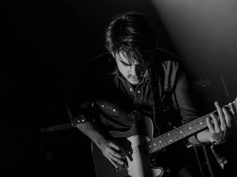 男人和异性交往，如果有这四种表现，说明存在暧昧关系！