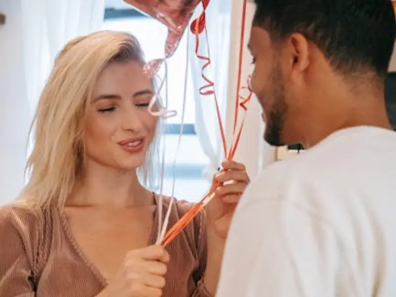 男人说“我想你了”，高情商的女人这样回复，更能抓住男人的心