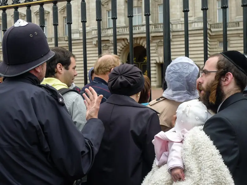 男人这样对你，说明爱你到骨子里，你就偷着乐吧