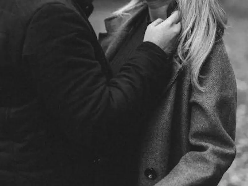 男人真心爱上一个女人，会有三种表现，不是可以装出来的