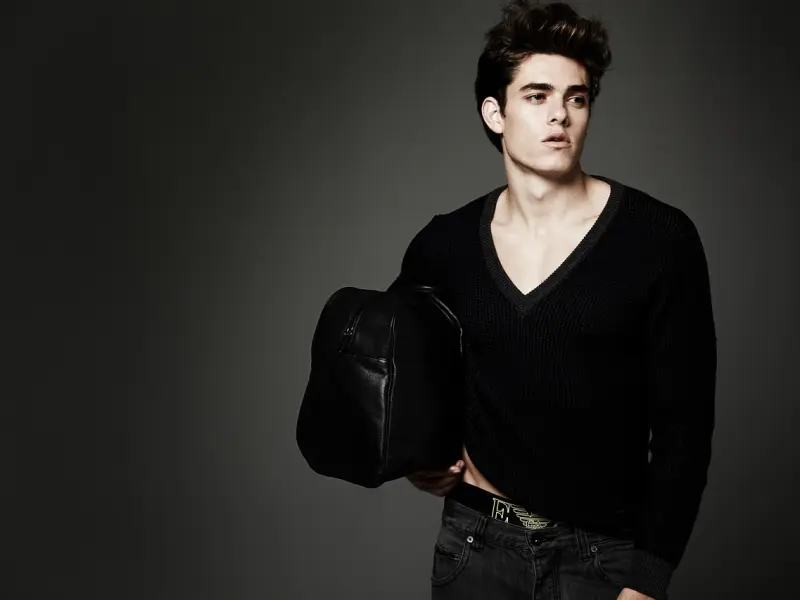 男人真正爱上一个女人，都会有这几种表现，渣男也“装”不出来！