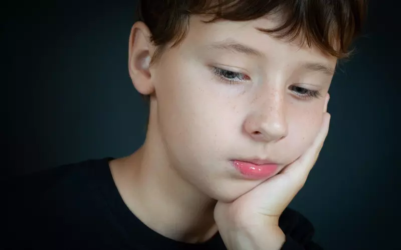 人到中年，撑起一个家的往往是妻子！