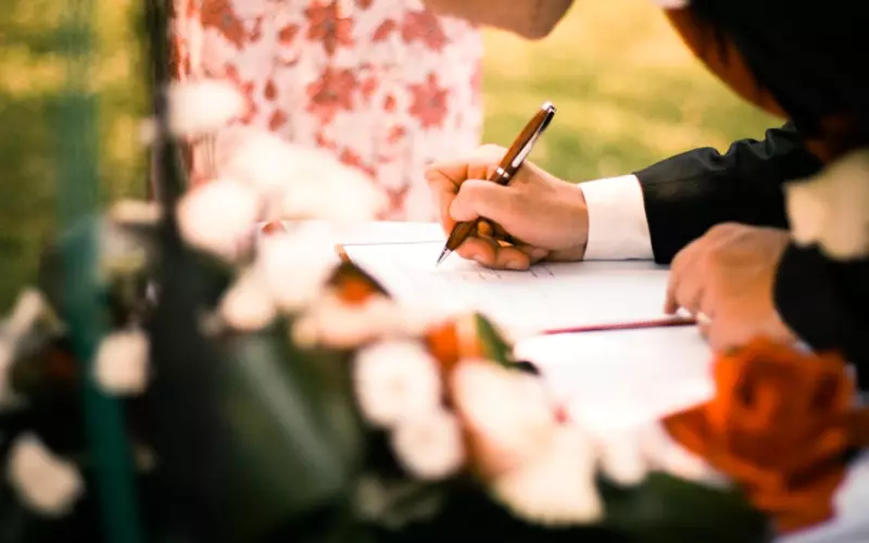 婚姻出现第三者写一首诗挽回婚姻(江苏挽回感情公司挽救婚姻)