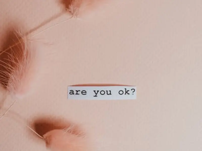 女人问你“这些”问题，其实是在暗示你：她对你动情了！