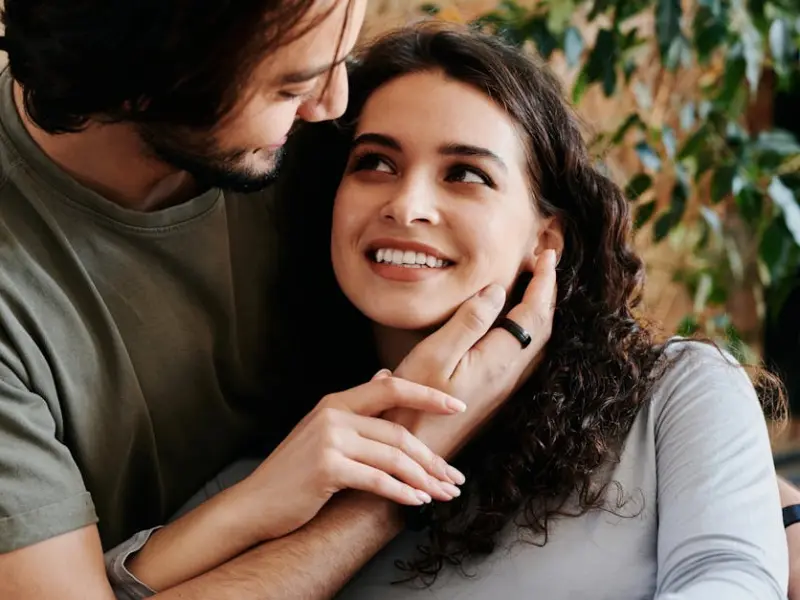 当一个女人对男人动了真情，会有这5个表现