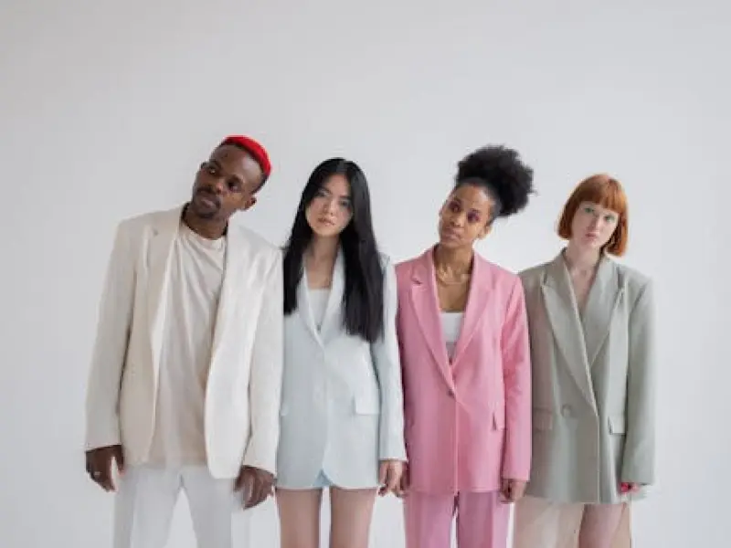 女人对你动了真情，会有这四个“主动”，别傻傻体会不到