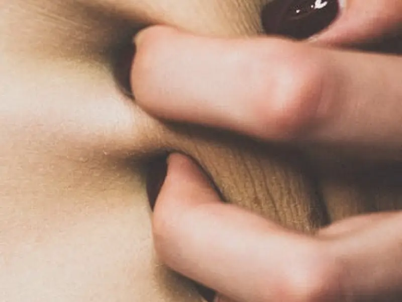 女人让你触碰这些“隐私”，十有八九是对你情有独钟，你觉的呢？