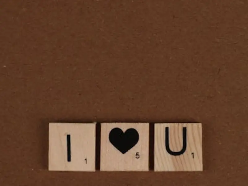 女人给你发这4个字，其实是在告诉你：我爱你