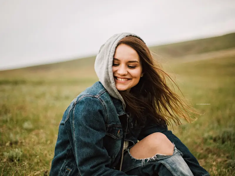 追女生时，她不拒绝也不主动怎么办？