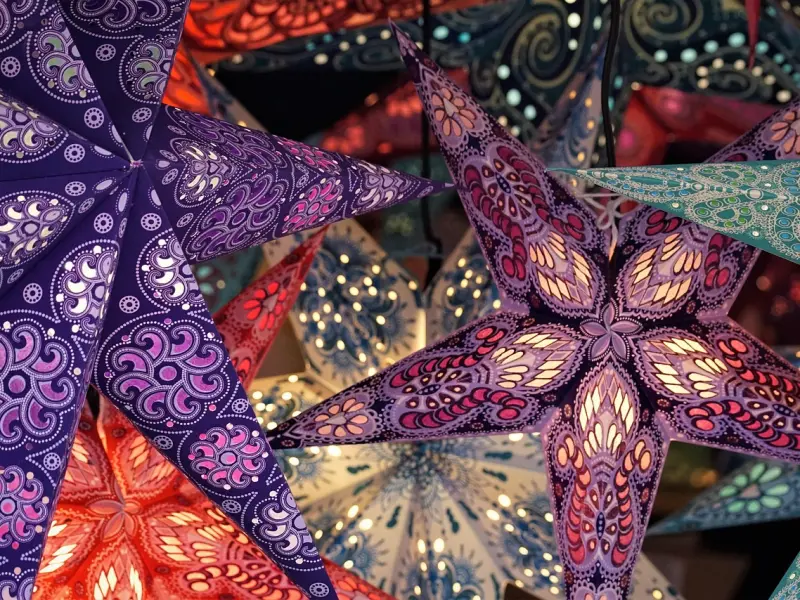 微信聊天的时候，女生回复：嗯嗯，哦的时候，你会怎么答？