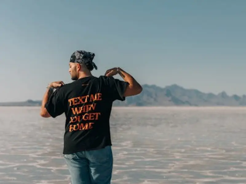 微信聊天中，女人克制不住想你时，会给你这3个暗示，别装不懂