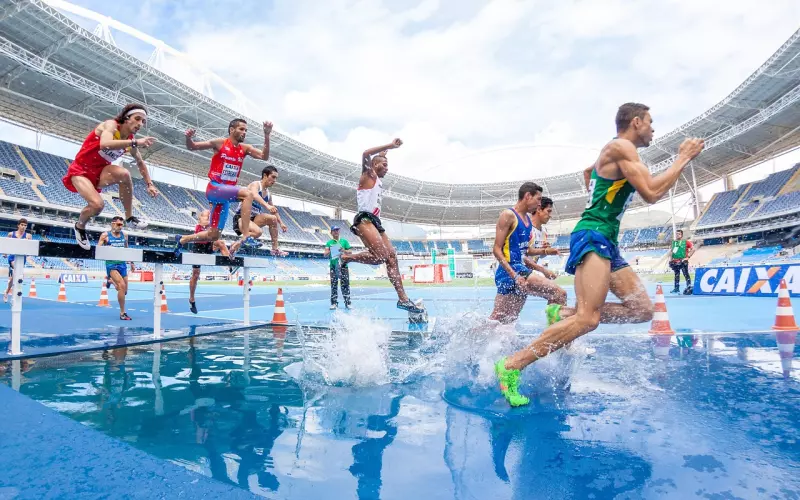 异性交往，男人有这些反常的行动，说明只是和你“玩玩”