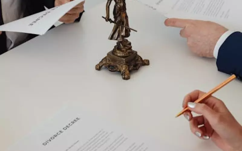 离婚时可以直接查对方是否出轨吗(怀疑老公有外遇怎么办才能离婚)