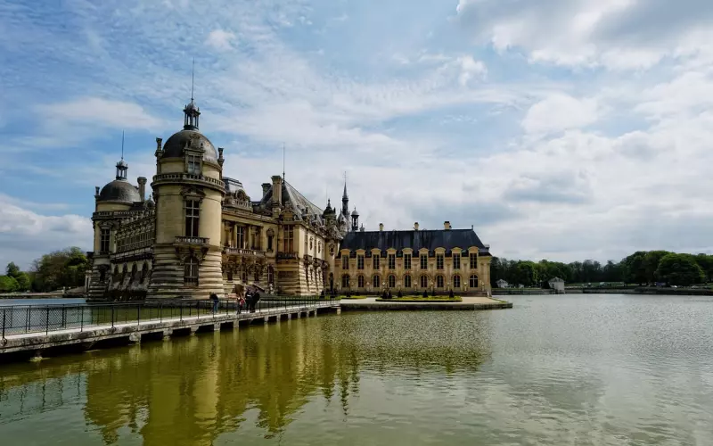 得知丈夫已经出轨，内心非常崩溃而无助，该怎么挽回老公的心？