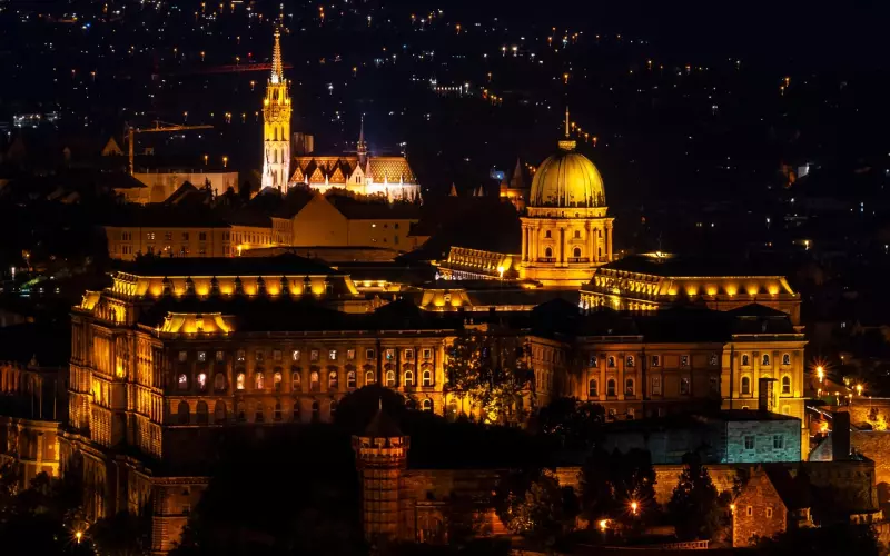 异性交往，进行夜生活时，三个小动作表明男人“疼你入骨”