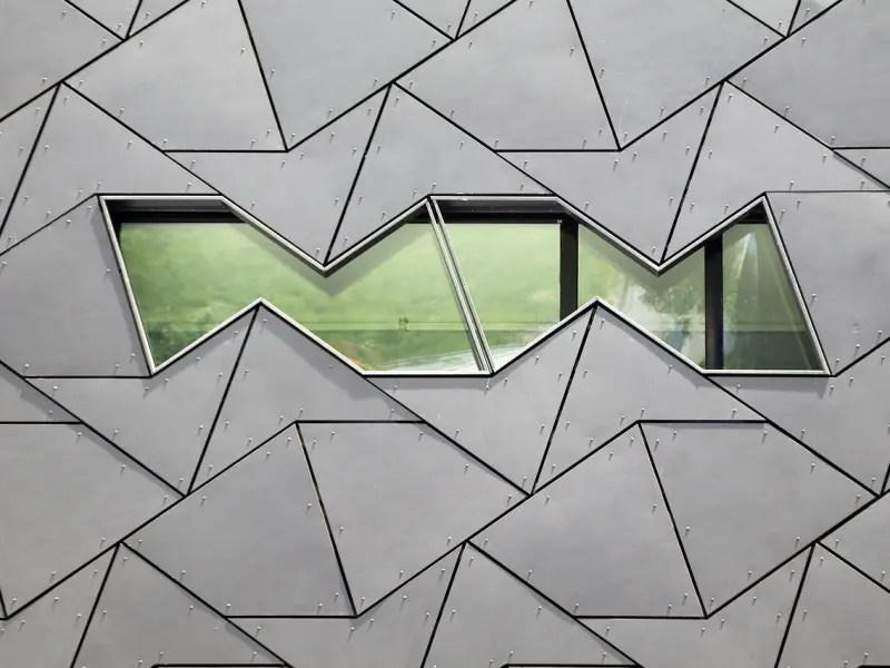 异性交往，男女经常以这几种方式相处，想不“越界”都难！